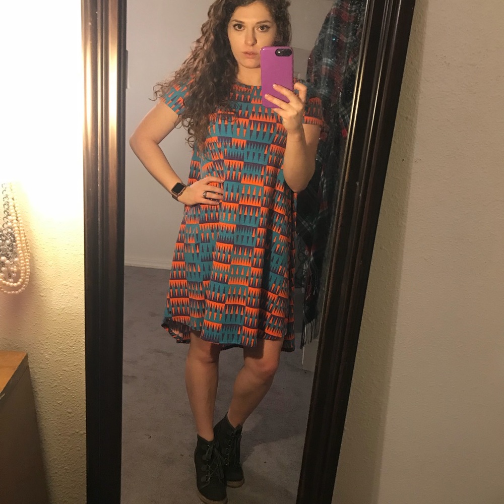 Lularoe Carly Size XS (fits like a Medium)